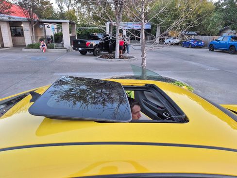 Used 2010 Chevrolet Camaro LT image 11