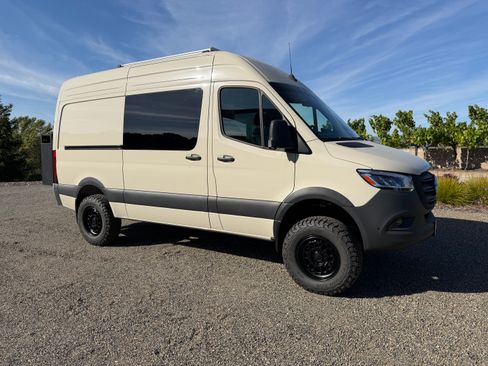 Used 2026 Mercedes-Benz Sprinter 2500 image 2