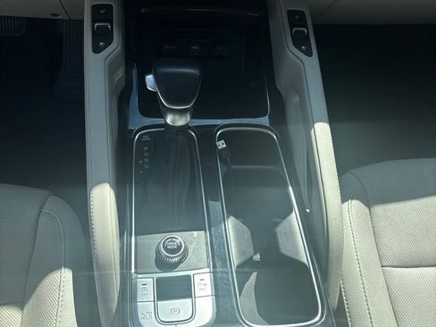 Used 2022 Kia Telluride EX w/ EX Premium Package image 9