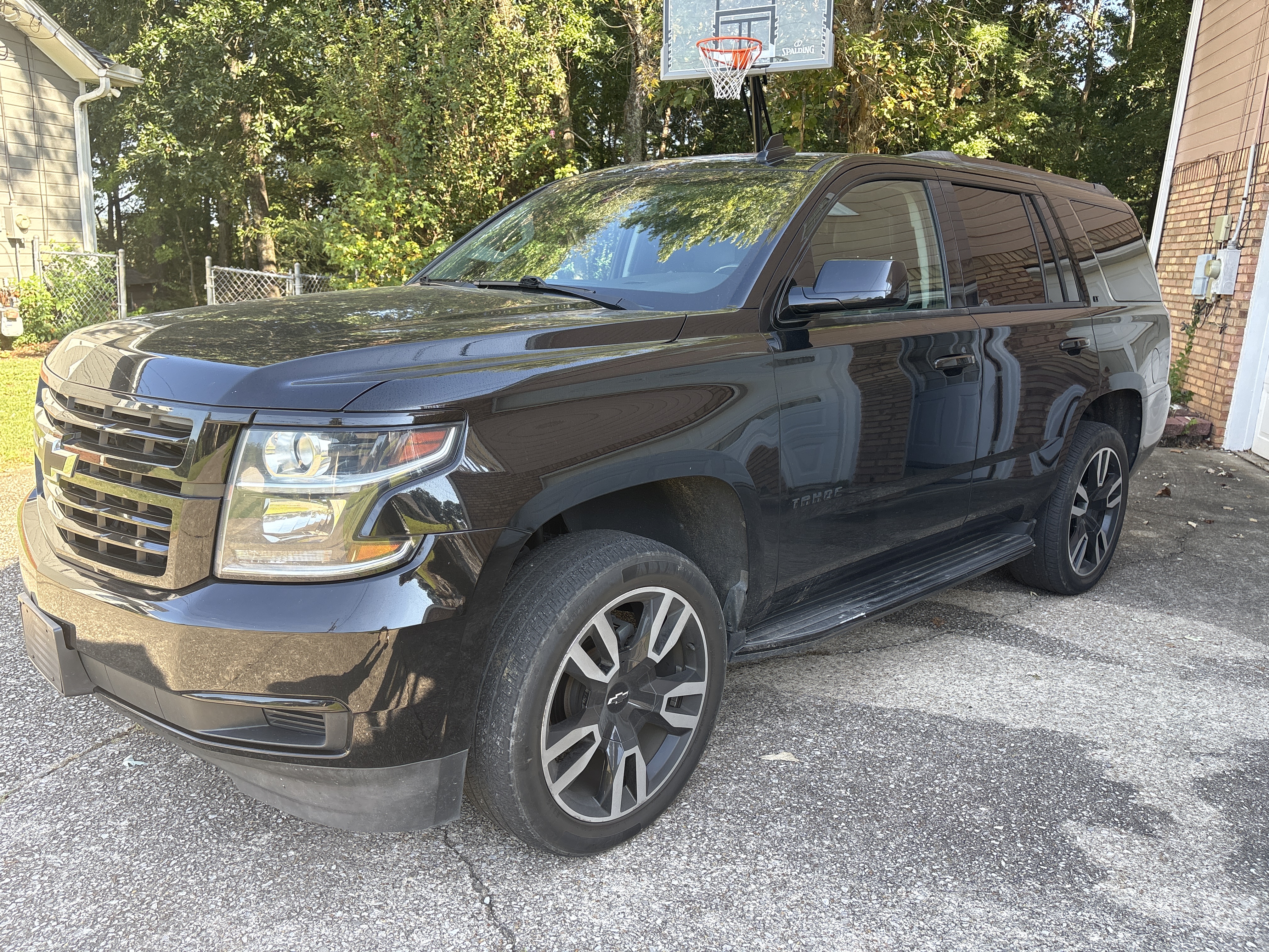 Used 2019 Chevrolet Tahoe LT w/ RST Edition RWD image 2