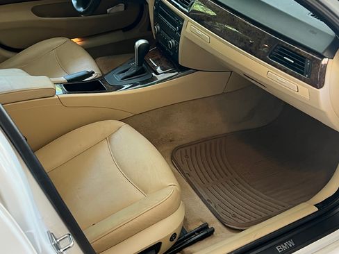 Used 2007 BMW 328xi Wagon image 10