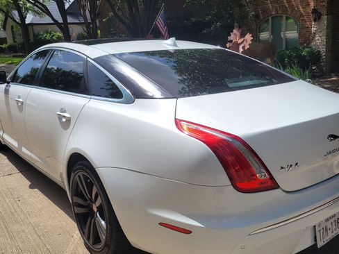 Used 2015 Jaguar XJ L Portfolio RWD image 5