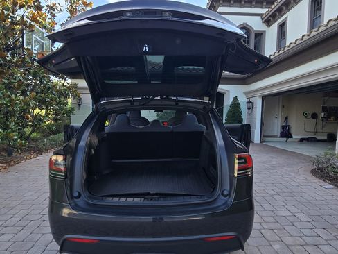 Used 2024 Tesla Model X AWD/4WD image 13