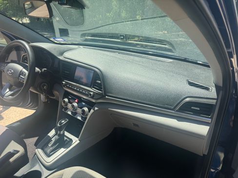 Used 2019 Hyundai Elantra SEL FWD image 6