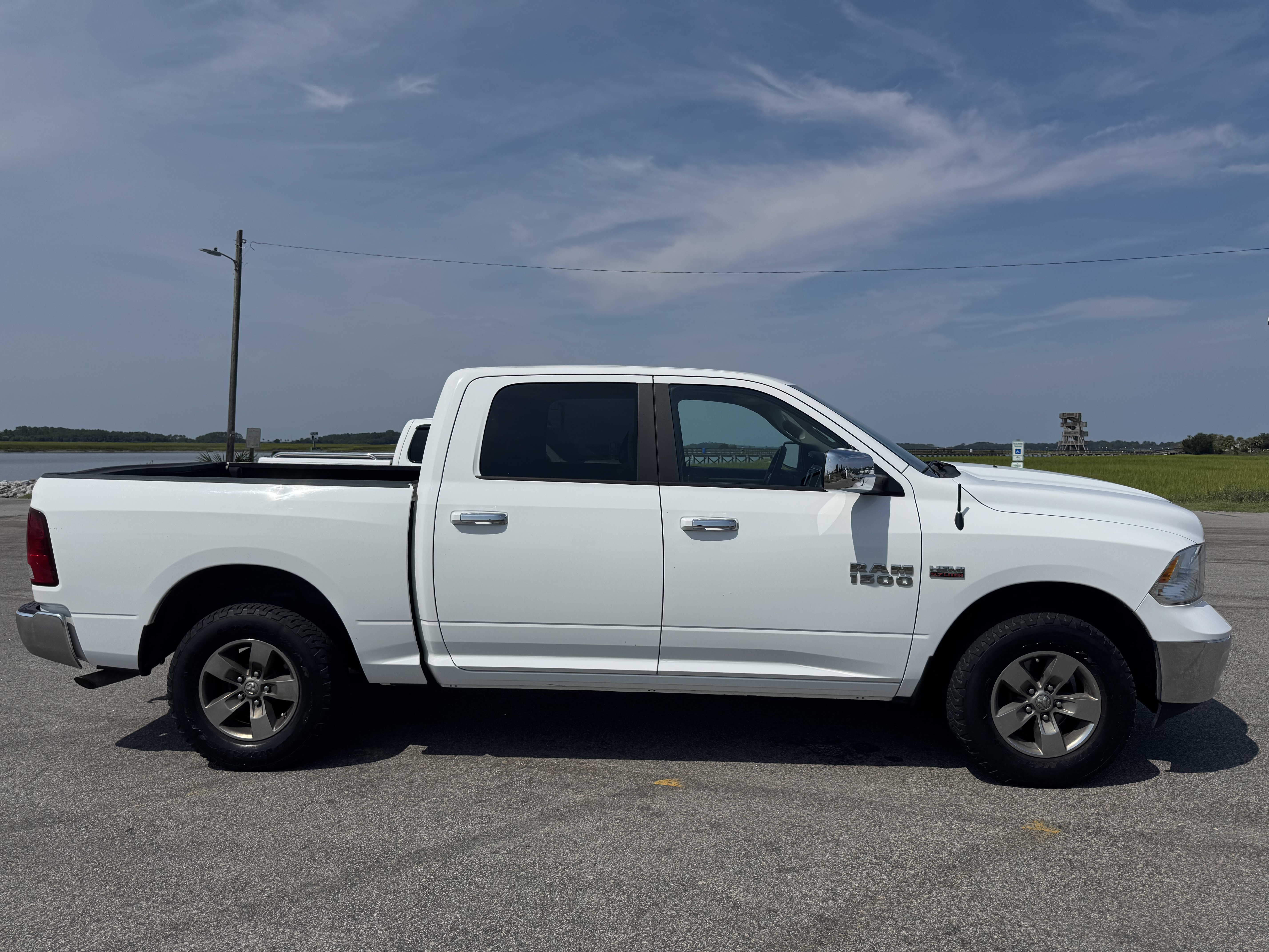 Used 2018 RAM 1500 Classic SLT AWD/4WD image 8