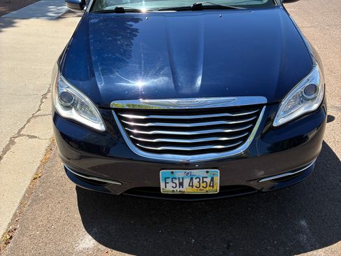 Used 2013 Chrysler 200 LX FWD image 6