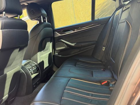 Used 2018 BMW 530e xDrive AWD/4WD image 13