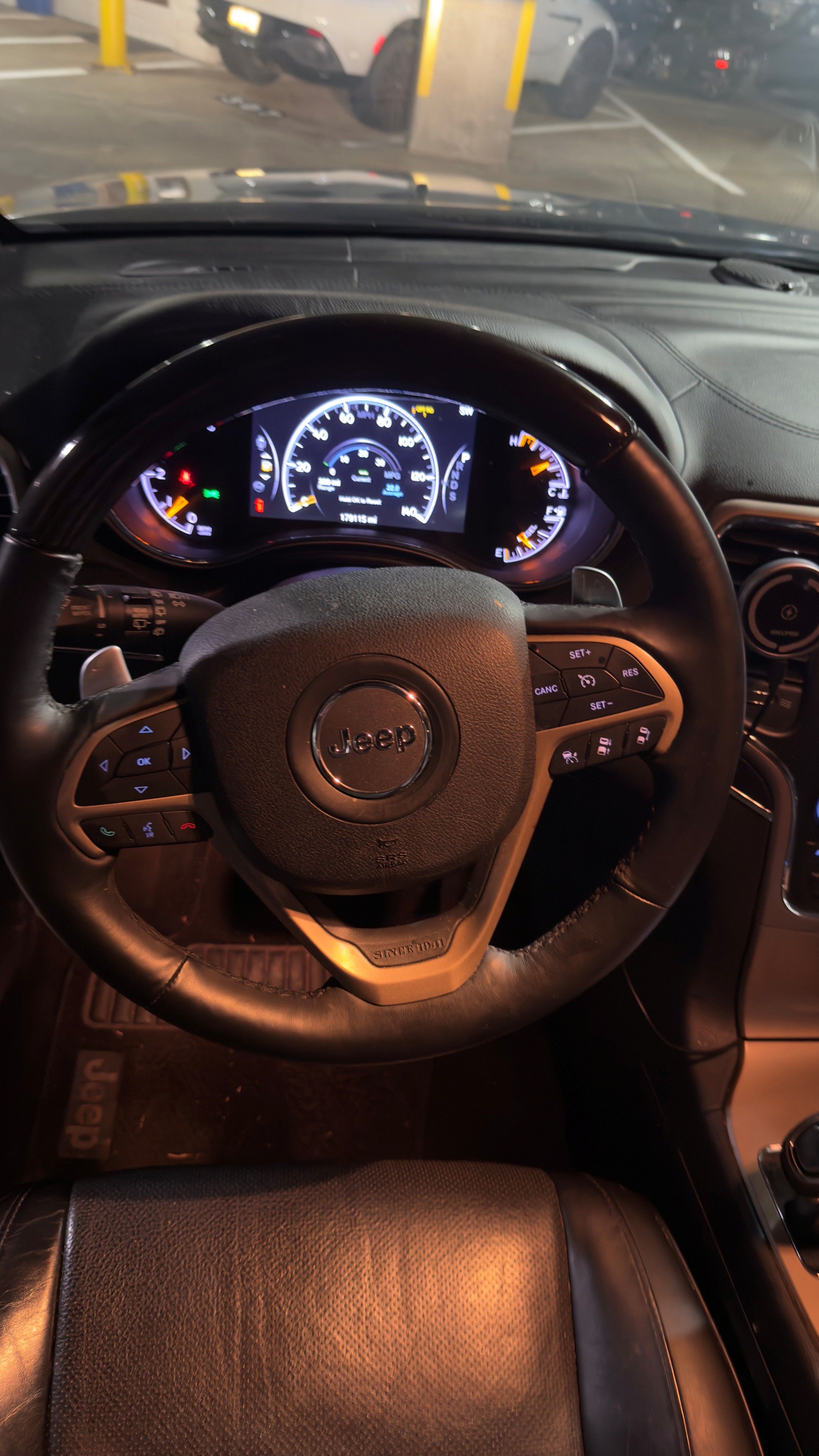 Used 2014 Jeep Grand Cherokee Summit AWD/4WD image 8