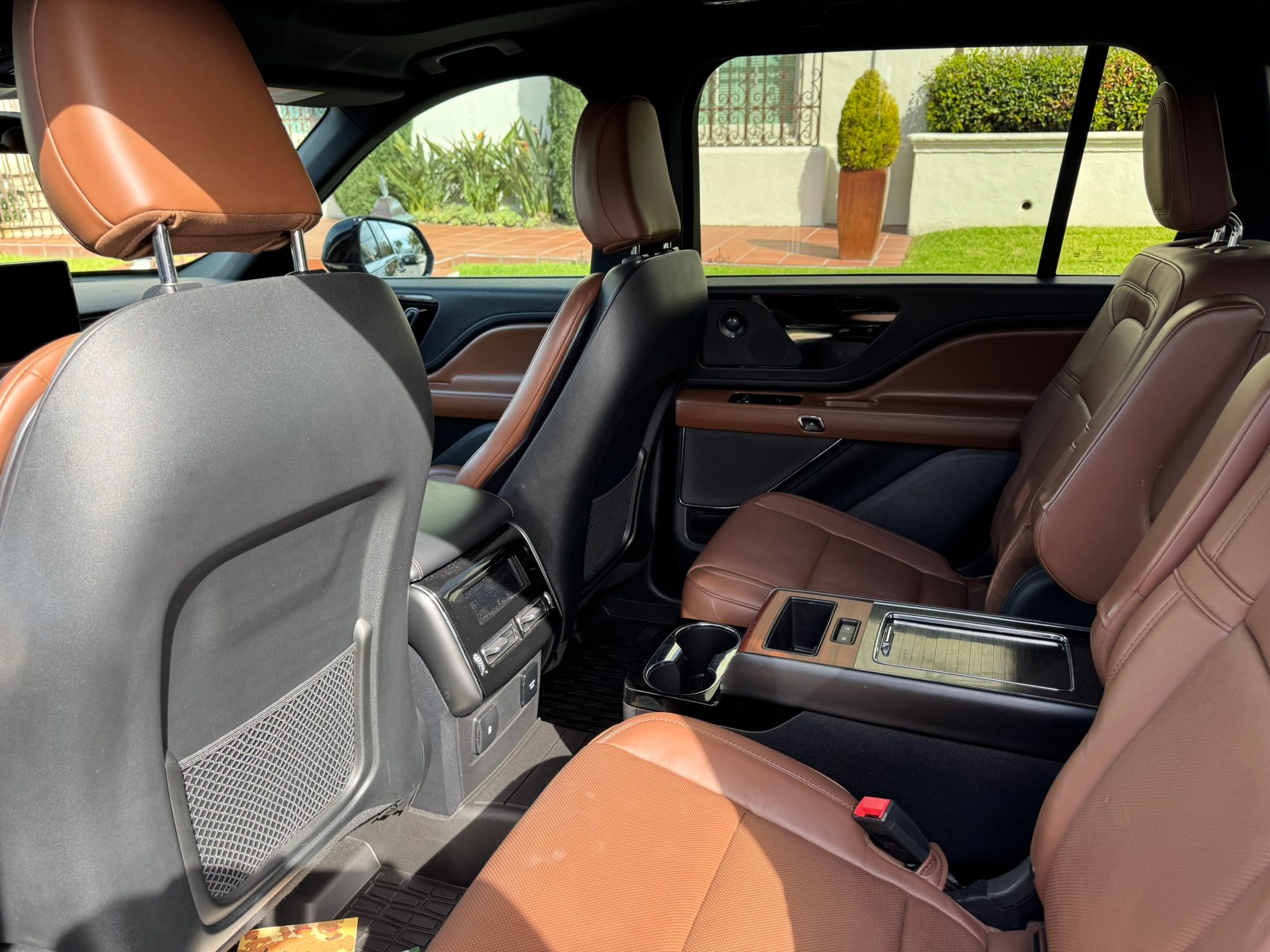 Used 2023 Lincoln Aviator Reserve w/ Equipment Group 201A RWD image 23