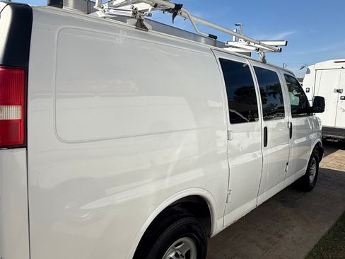 Used 2008 Chevrolet Express 2500 image 5