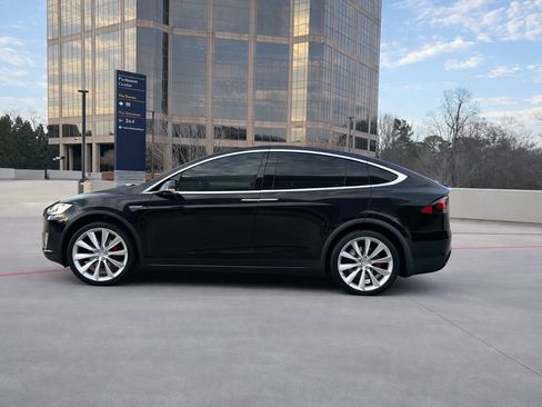 Used 2016 Tesla Model X Performance image 4