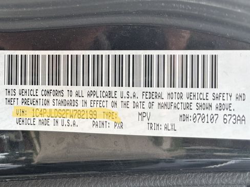 Used 2015 Jeep Cherokee Limited FWD image 32