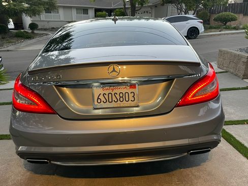 Used 2012 Mercedes-Benz CLS 550 image 4