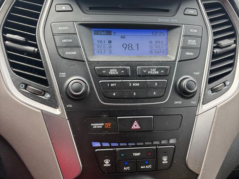 Used 2016 Hyundai Santa Fe Sport image 14