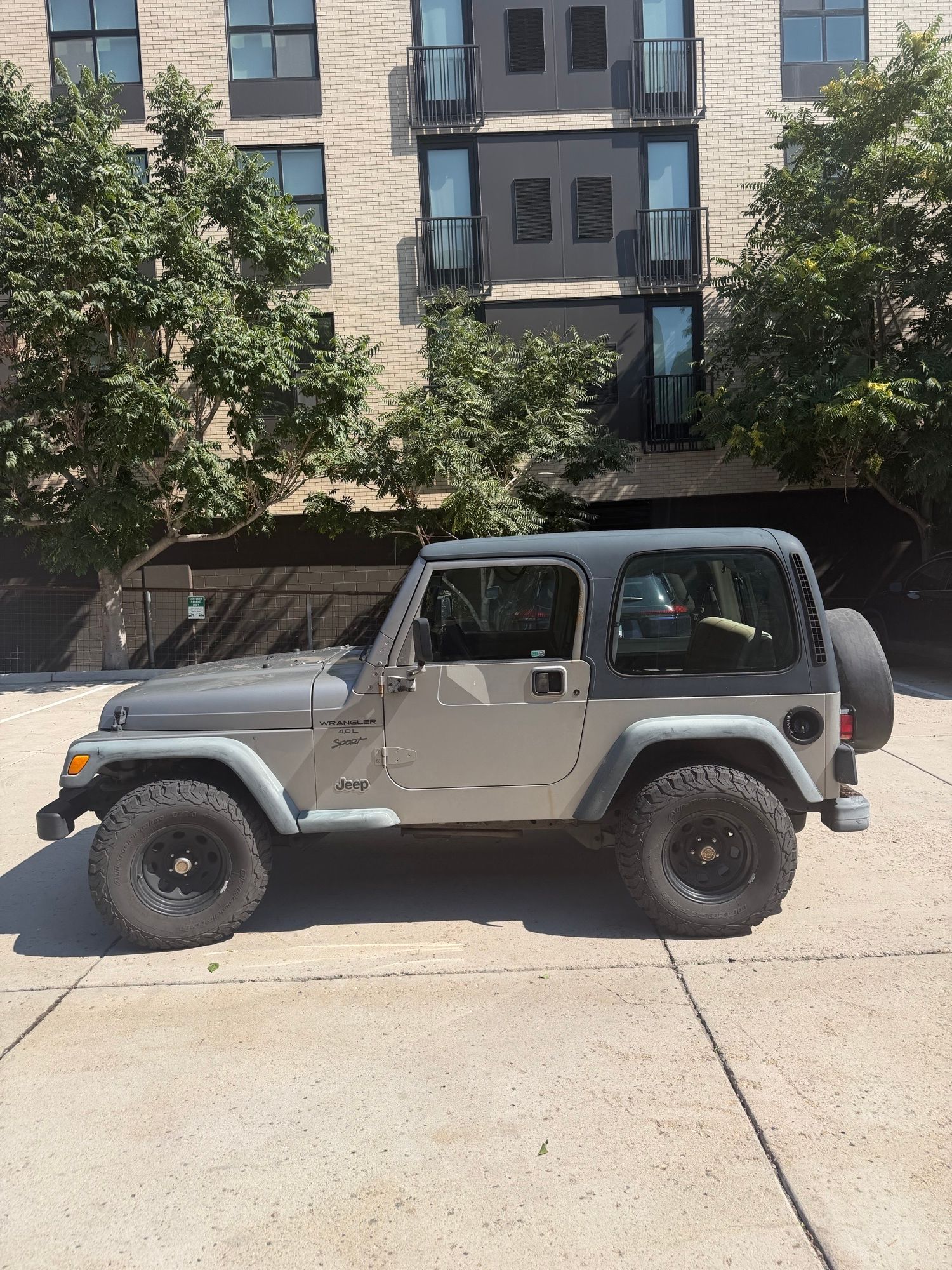 Used 2000 Jeep Wrangler Sport AWD/4WD image 4