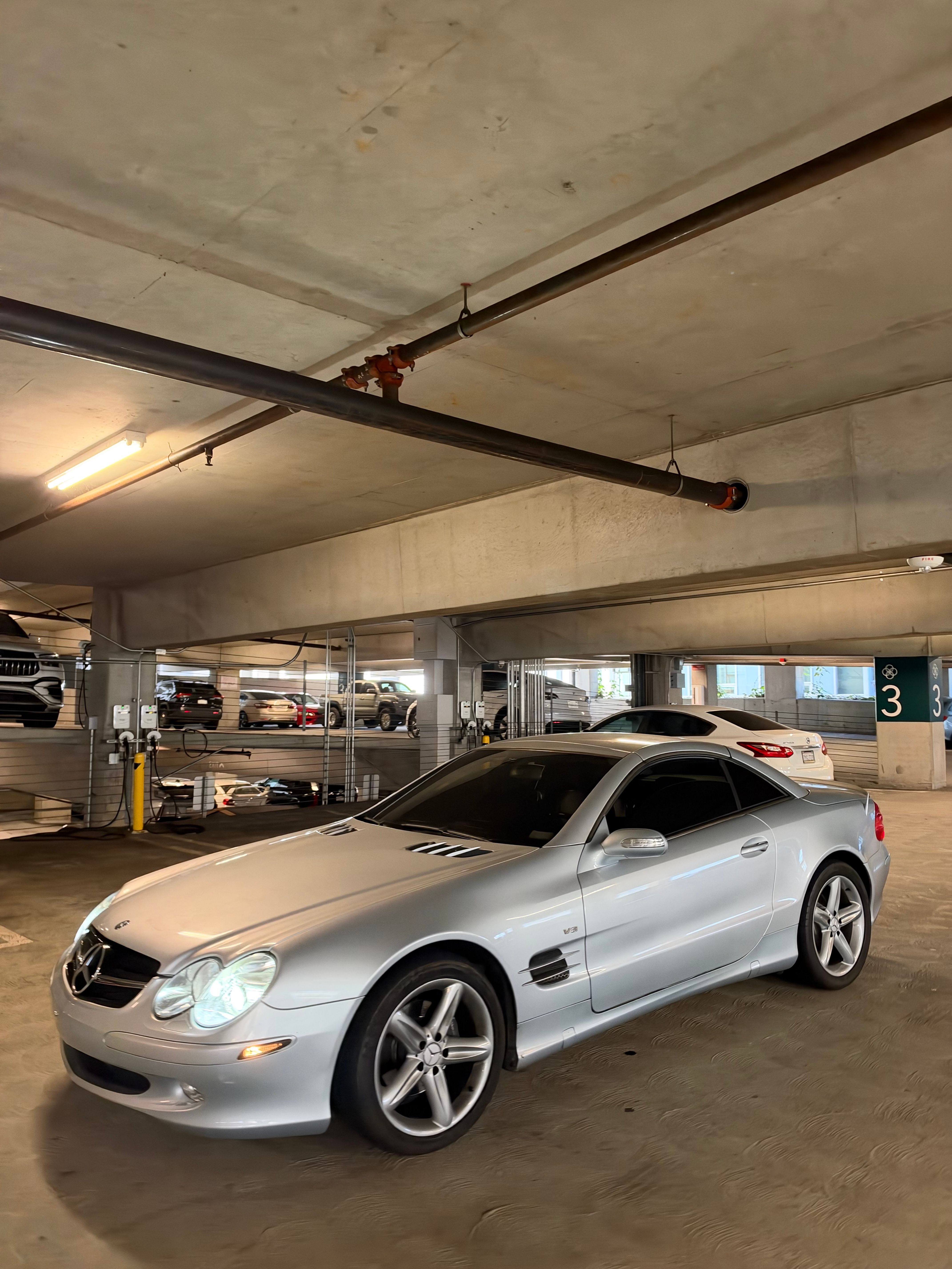 Used 2005 Mercedes-Benz SL 500 image 2