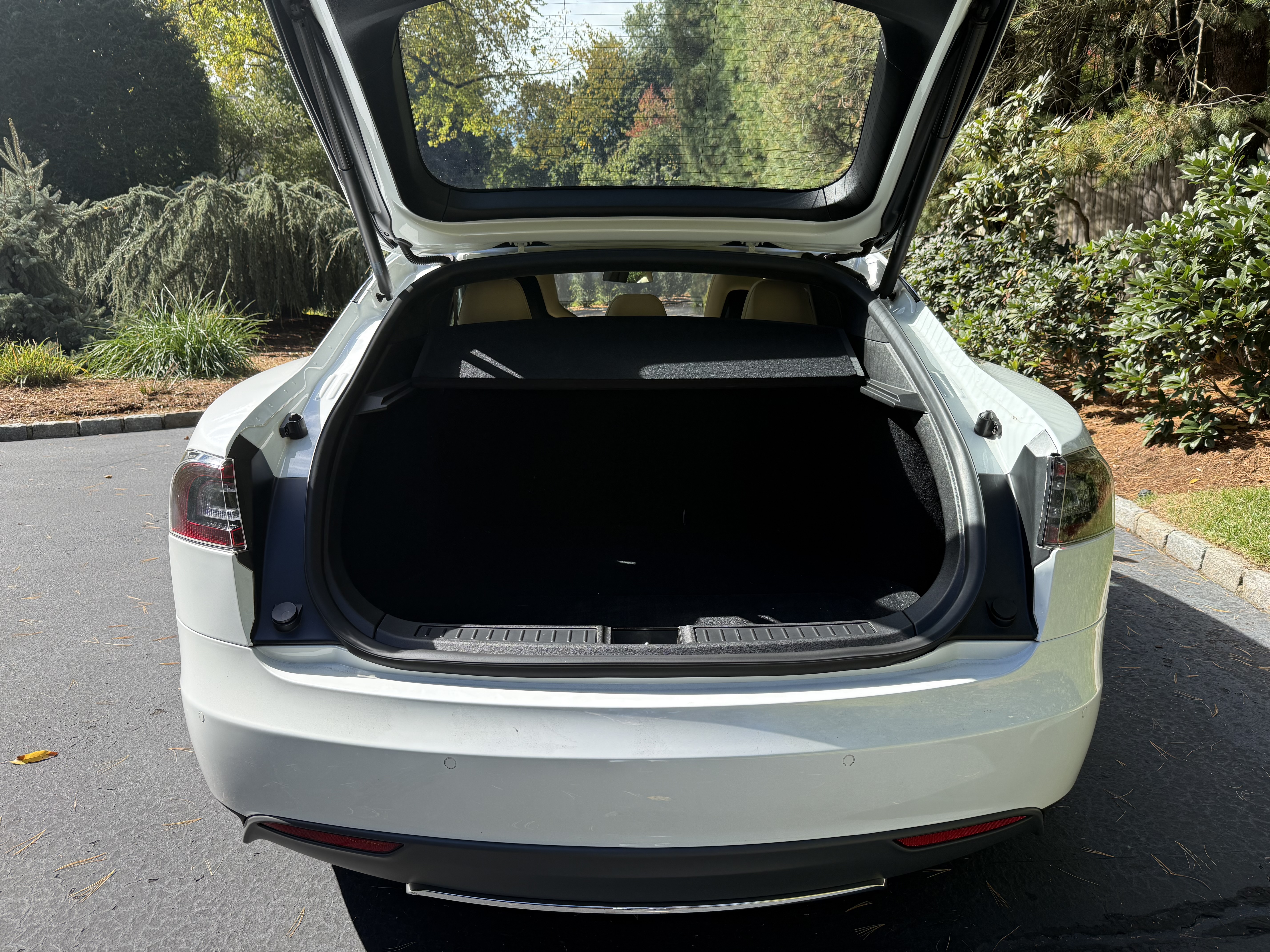 Used 2015 Tesla Model S 90D AWD/4WD image 6