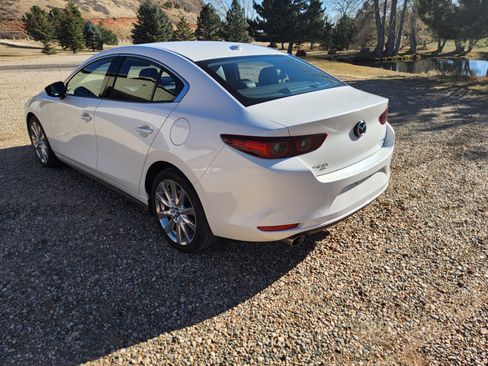 Used 2022 MAZDA MAZDA3 s image 5