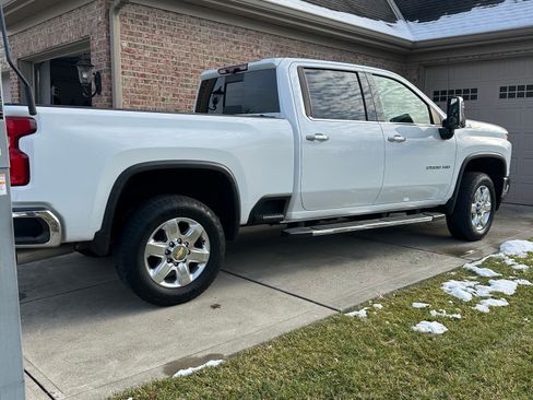 Used 2021 Chevrolet Silverado 2500 LTZ w/ LTZ Premium Package image 2