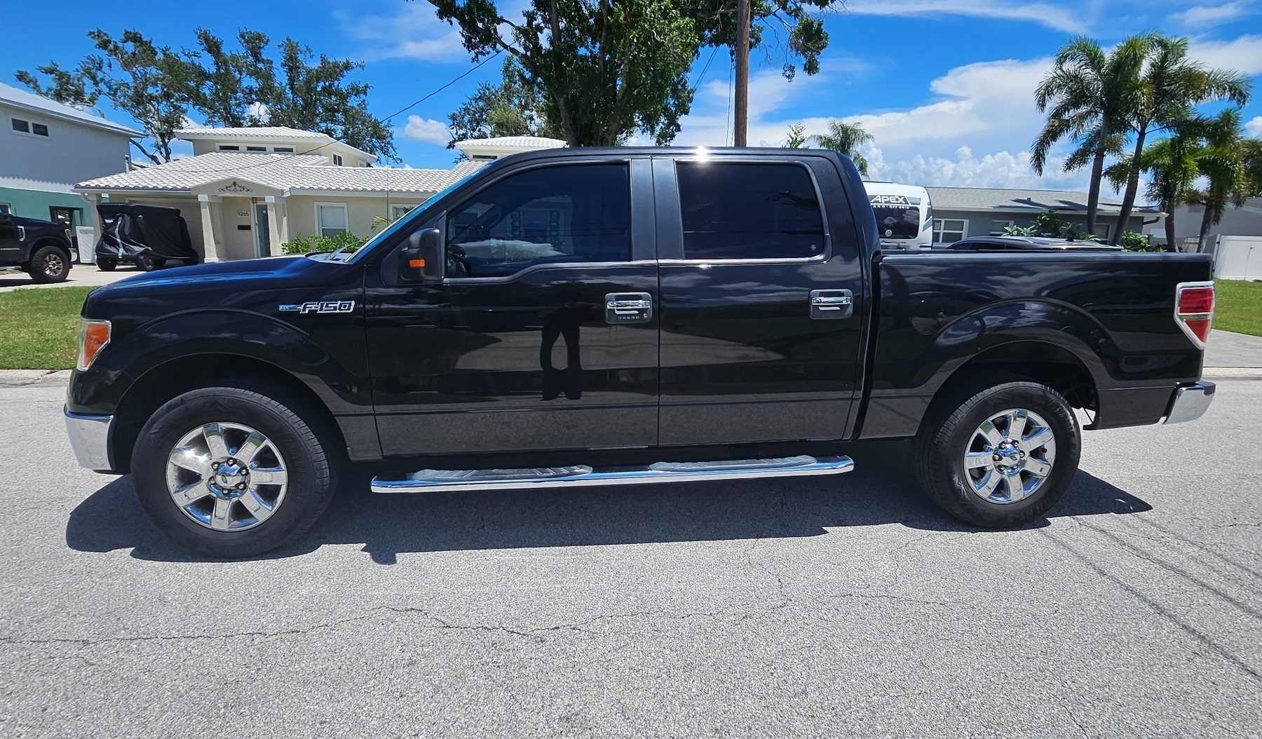 Used 2014 Ford F150 XLT w/ XLT Chrome Package RWD image 1
