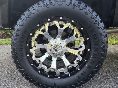 Used 2014 Chevrolet Silverado 1500 High Country w/ High Country Premium Package AWD/4WD image 12