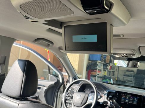 Used 2019 Honda Pilot Elite image 13