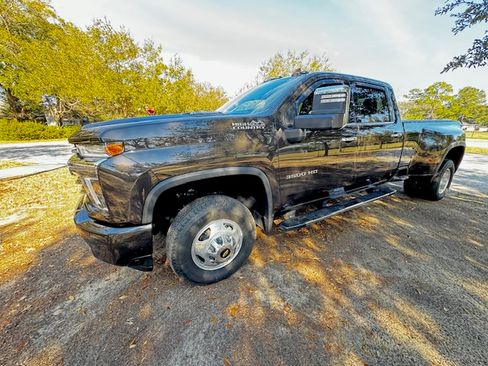 Used 2021 Chevrolet Silverado 3500 High Country image 12