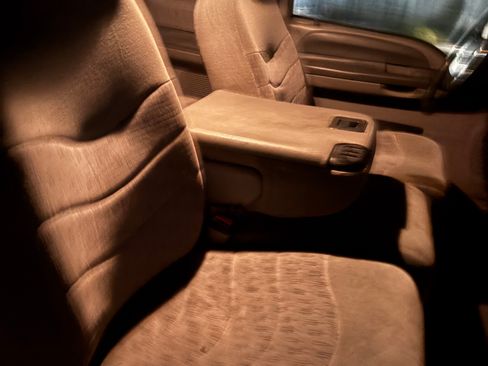 Used 2000 Ford F250 2WD SuperCab Super Duty image 1