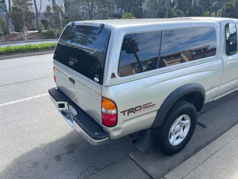 Used 2004 Toyota Tacoma PreRunner image 8