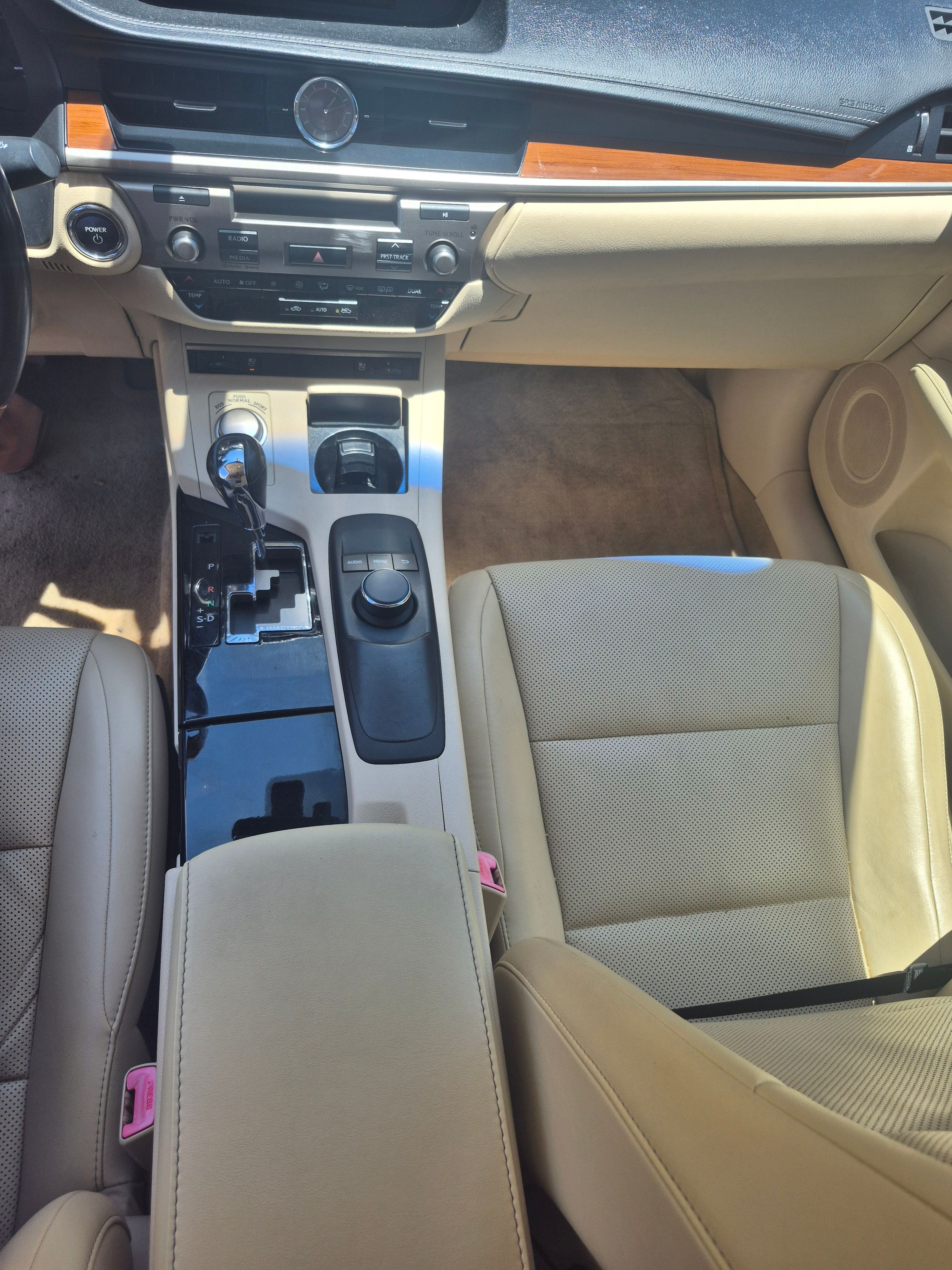 Used 2014 Lexus ES 300h w/ Premium Package w/Bamboo Trim FWD image 5
