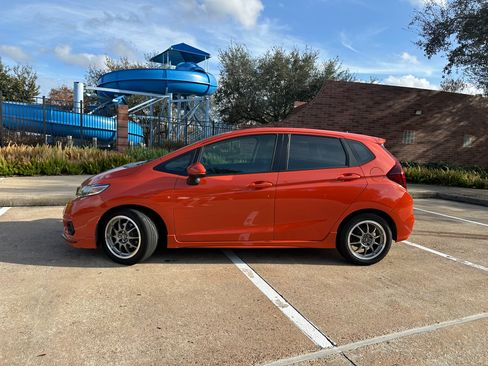 Used 2018 Honda Fit Sport image 11