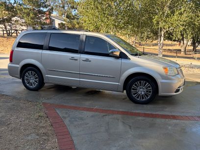 Used 2013 Chrysler Town & Country Touring-L w/ Entertainment Group #2