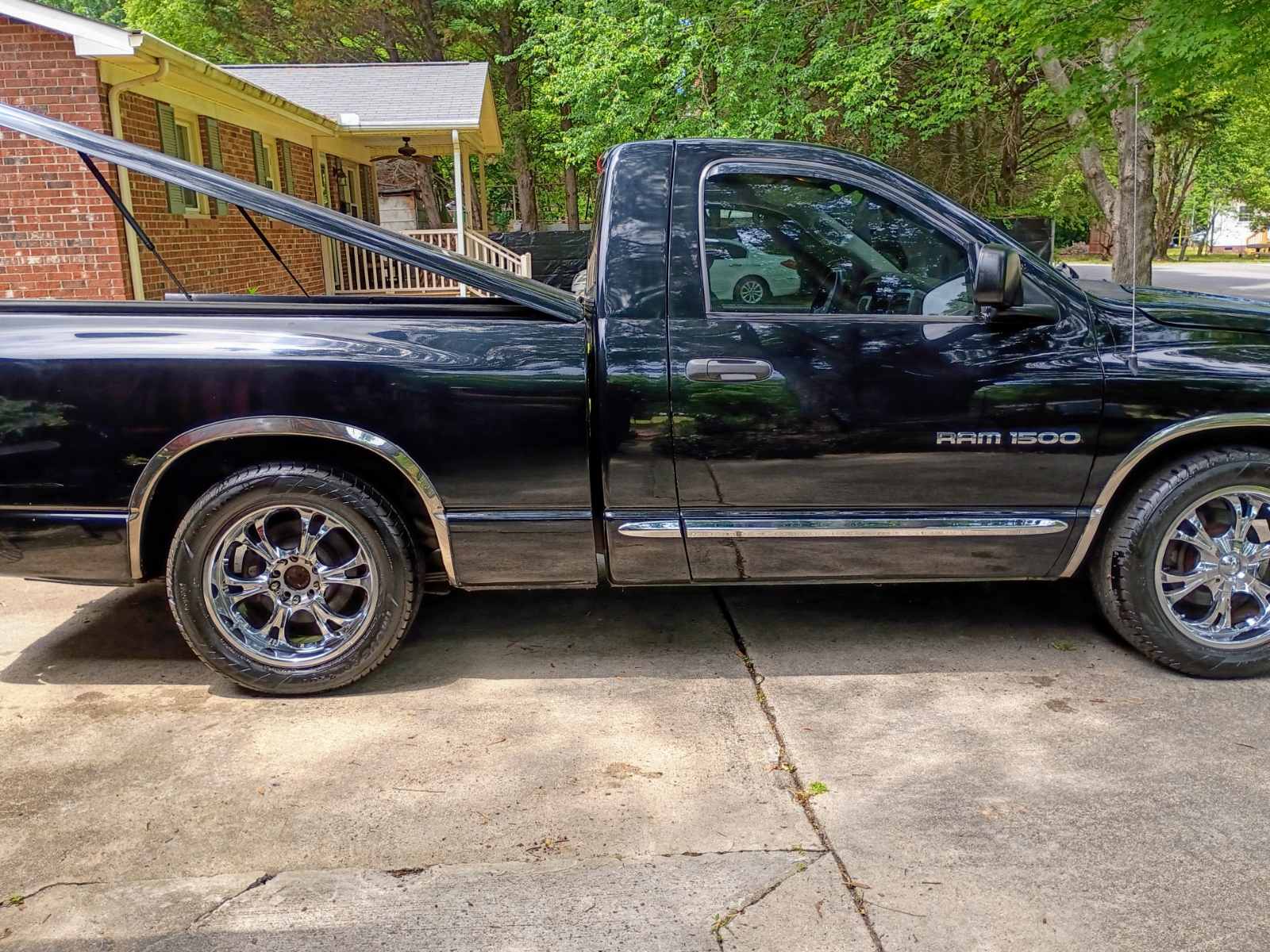 Used 2004 Dodge Ram 1500 Truck SLT w/ Trailer Tow Group RWD image 4