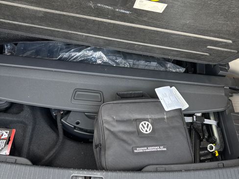 Used 2019 Volkswagen Atlas SEL Premium image 19