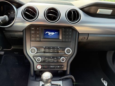 Used 2021 Ford Mustang GT RWD image 10