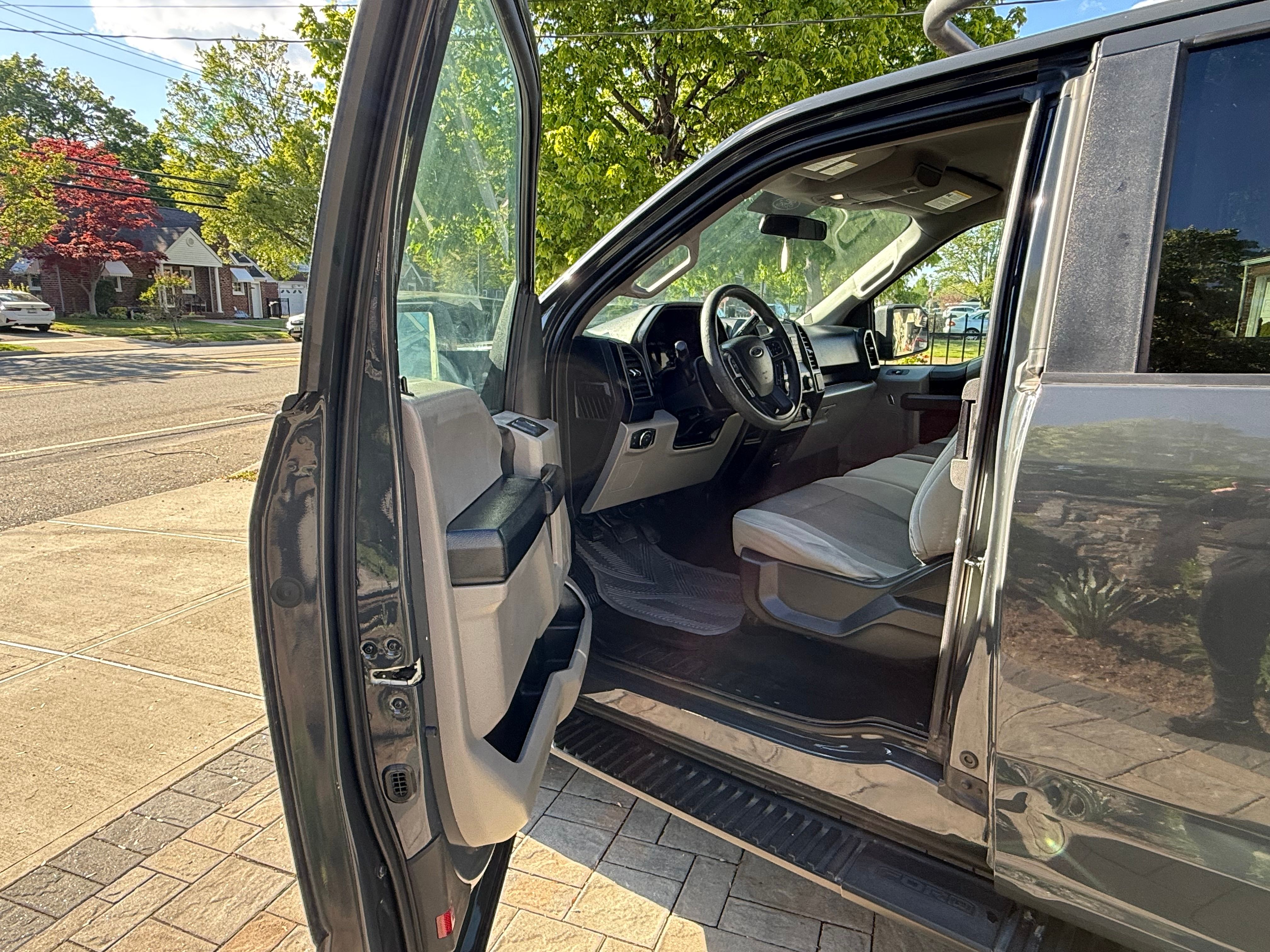Used 2016 Ford F150 XL w/ Equipment Group 101A Mid AWD/4WD image 9