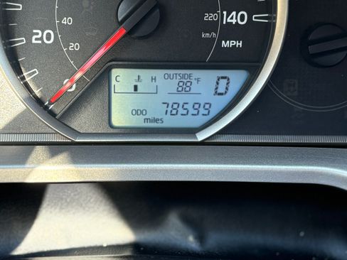 Used 2013 Toyota RAV4 LE image 8