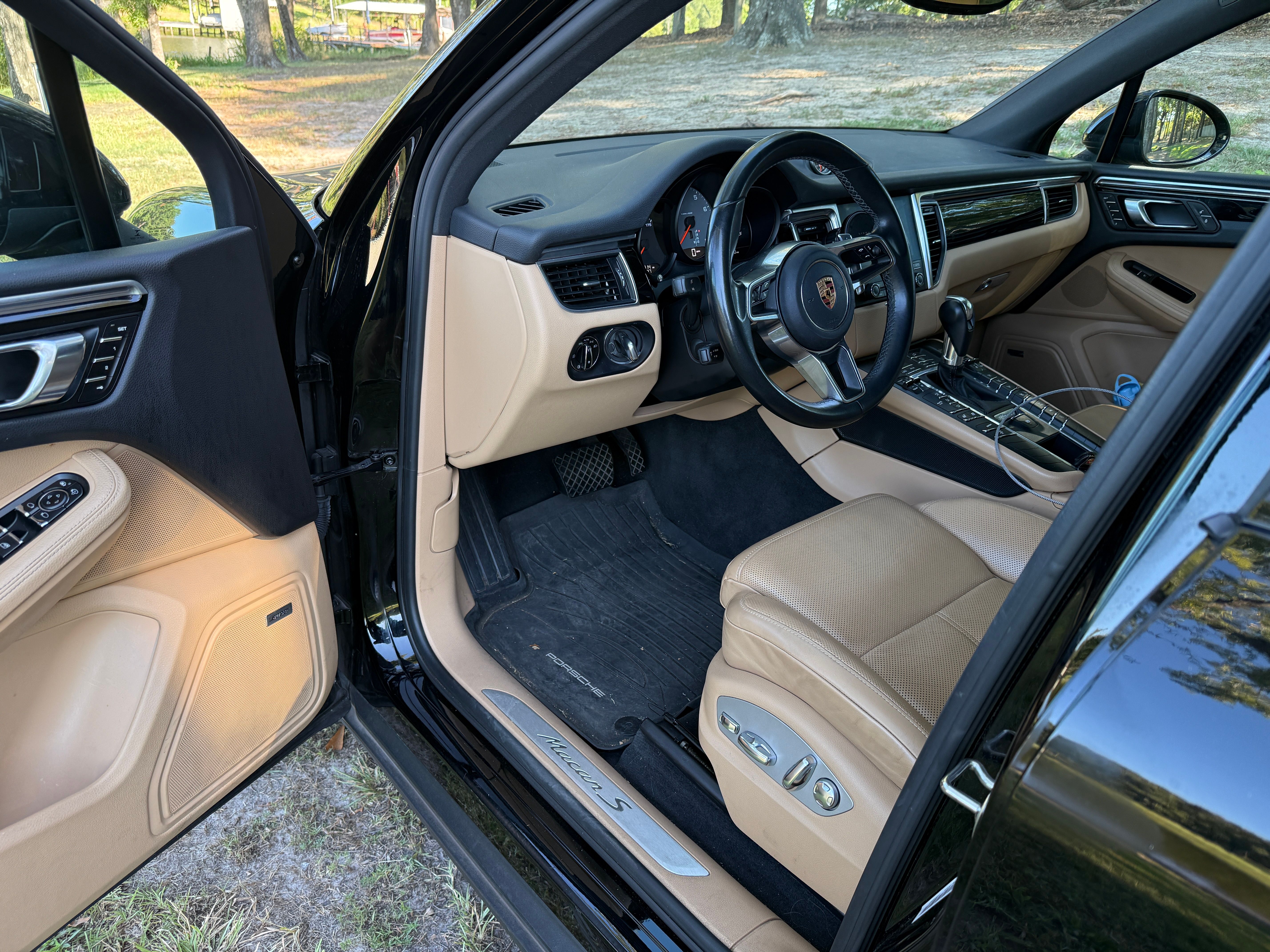 Used 2018 Porsche Macan S AWD/4WD image 16