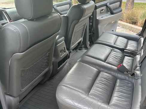 Used 2007 Toyota Land Cruiser image 12