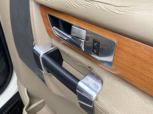 Used 2010 Land Rover LR4 HSE LUX image 12