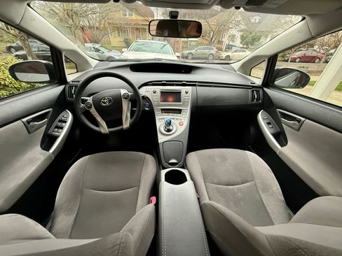 Used 2013 Toyota Prius Two image 10