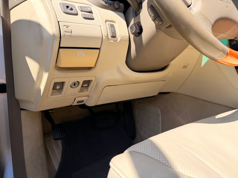 Used 2004 Lexus LS 430 RWD image 25
