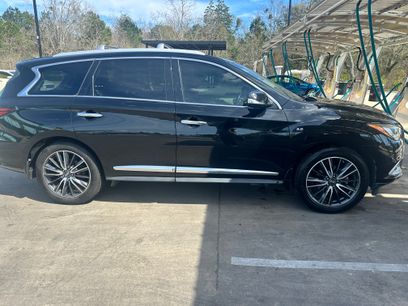 Used 2016 INFINITI QX60 FWD w/ Deluxe Technology Package