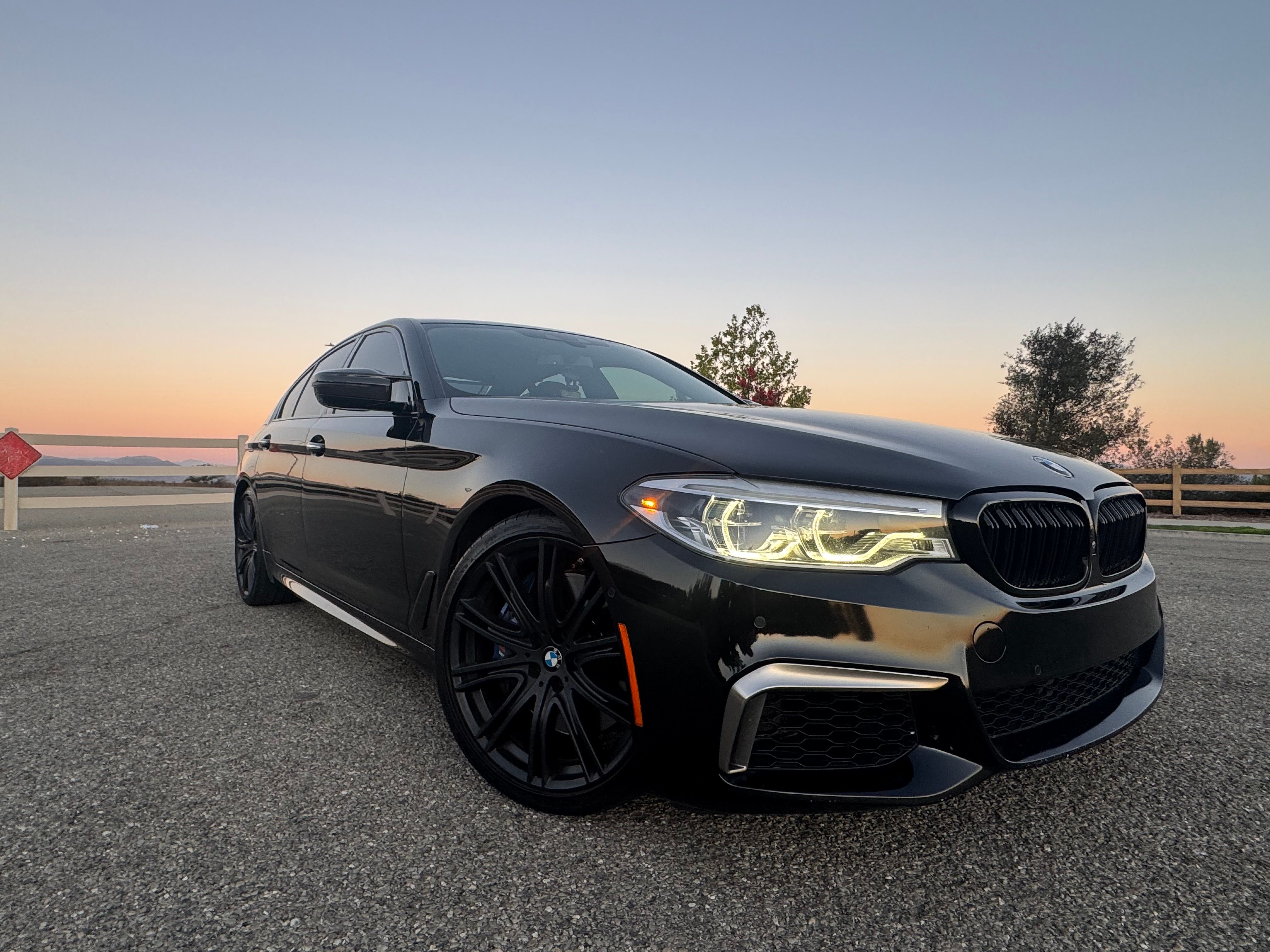 Used 2018 BMW M550i xDrive AWD/4WD image 11