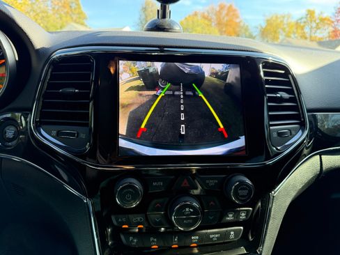 Used 2021 Jeep Grand Cherokee Trailhawk w/ Trailhawk Luxury Group image 17