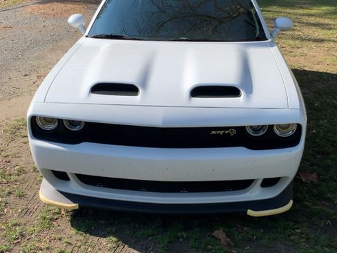 Used 2023 Dodge Challenger SRT Hellcat RWD image 1