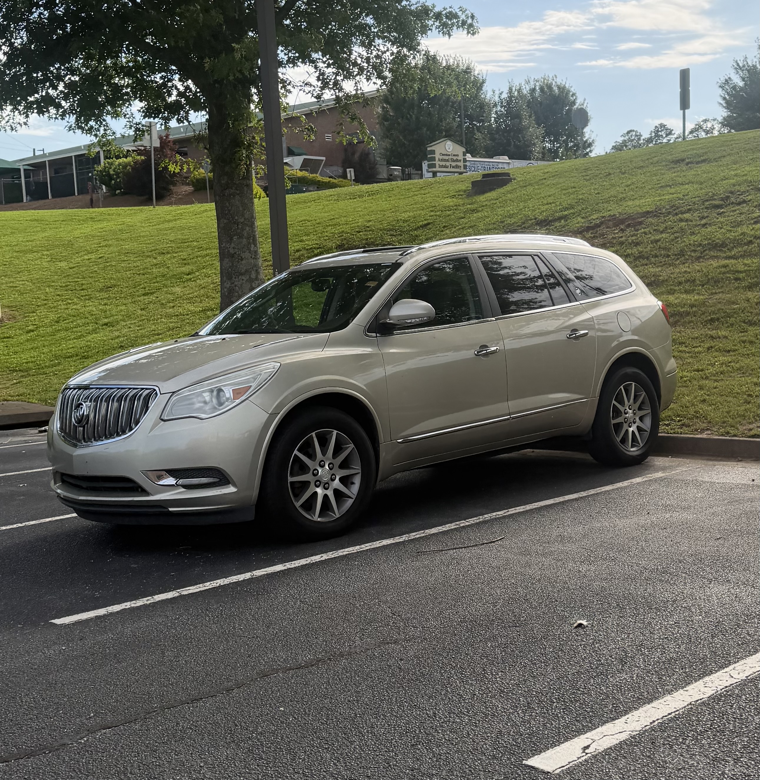 Used 2013 Buick Enclave Leather AWD/4WD image 1