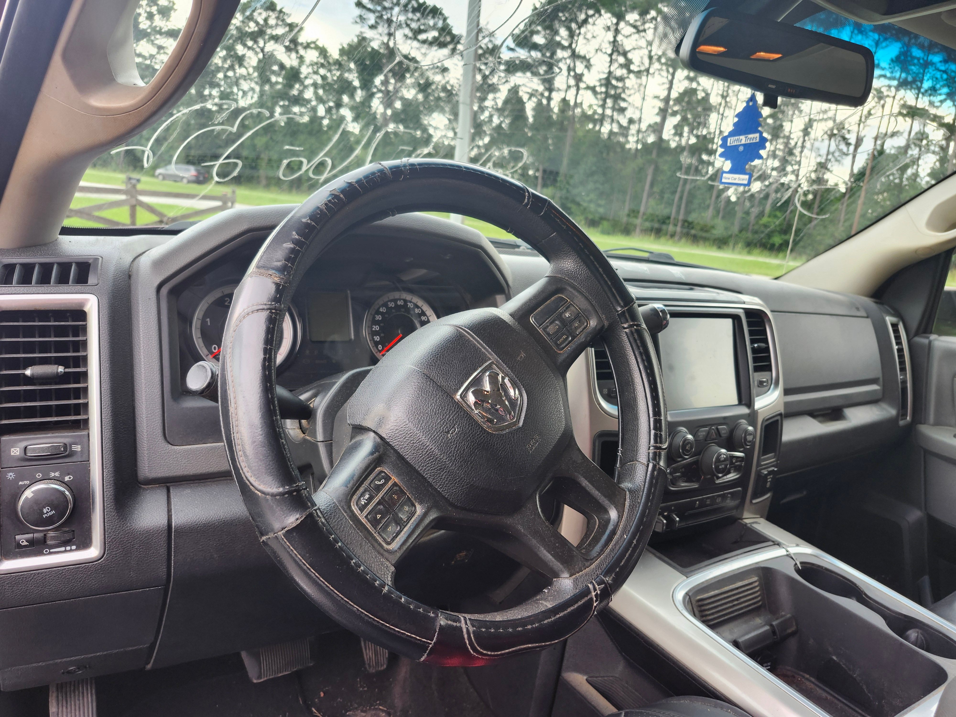 Used 2017 RAM 3500 SLT RWD image 17