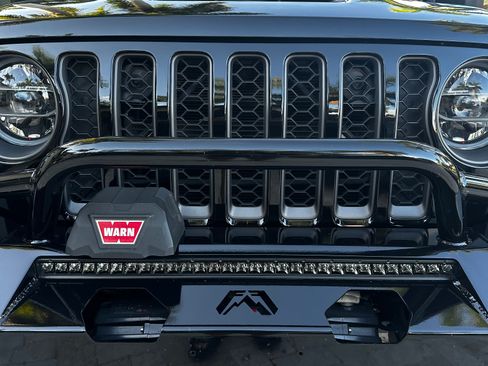 Used 2022 Jeep Wrangler Unlimited Rubicon w/ Trailer Tow Package AWD/4WD image 6