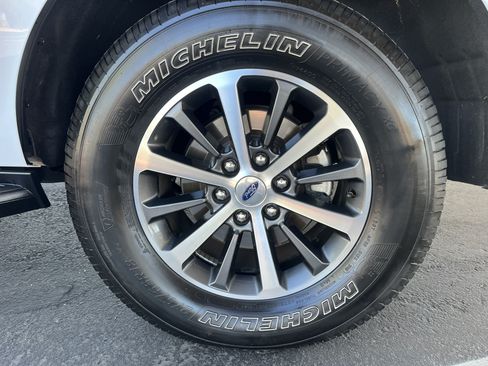 Used 2019 Ford Expedition XLT w/ Equipment Group 201A image 12